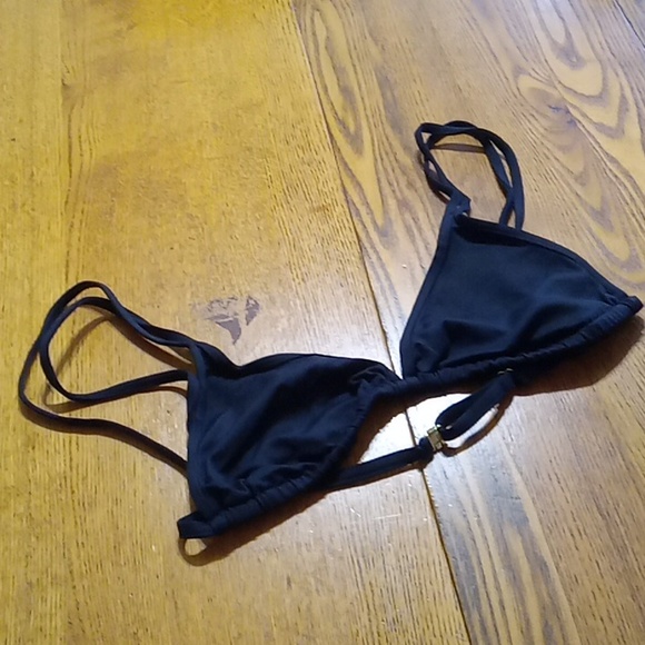 Andie Womens Bikini Top BLACK Medium TRIANGLE Swim Vacation Beach CANNES - Picture 1 of 7